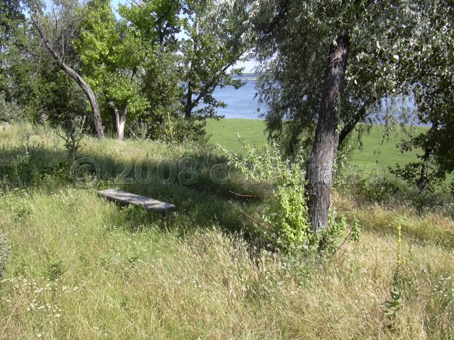 banca pe faleza dunarii