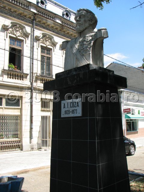 007 statuie cuza